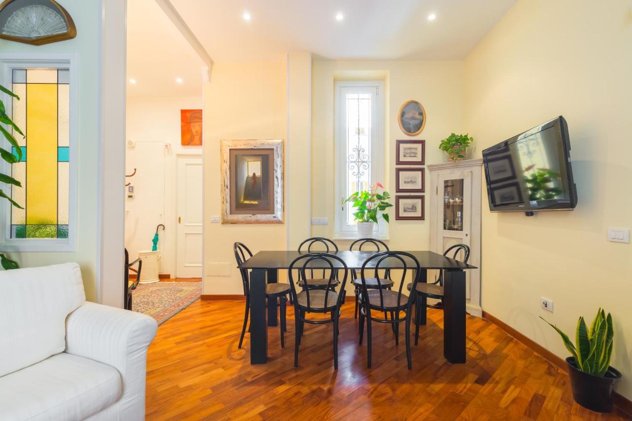 Casa Fiorita Apartment Napoli Bagian luar foto